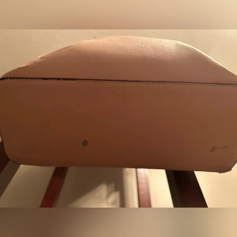 GUESS Handbag - Preloved - Picture 4 of 5